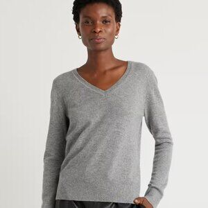 Quince Mongolian Cashmere V-Neck Sweater